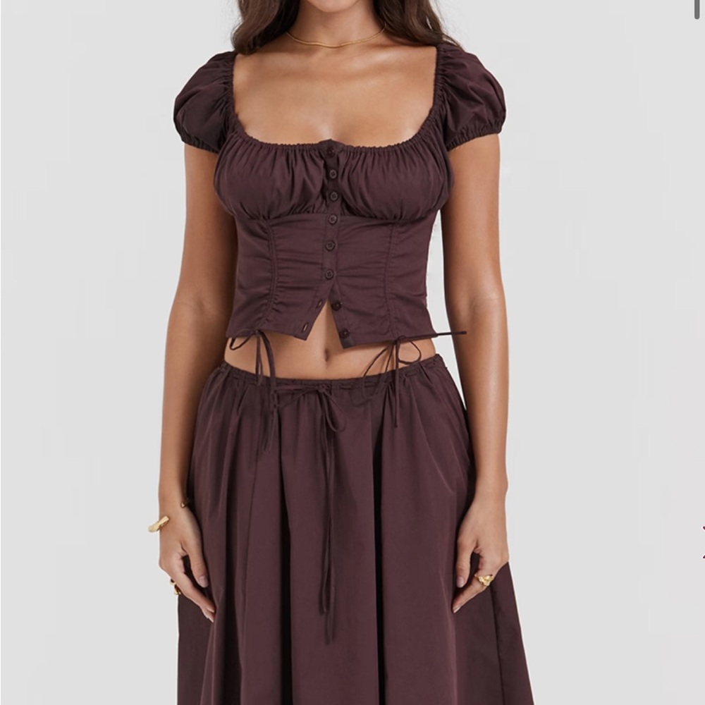 ISO 👀House of CB Brown Kitty Top